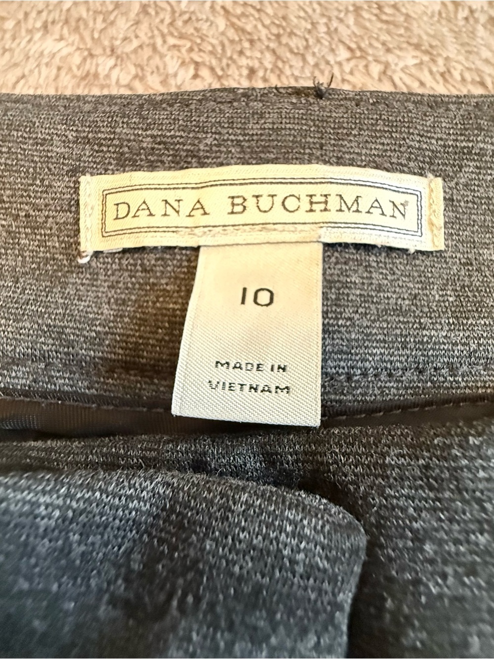 Dana Buchman Women’s Gray Solid Knit Straight Leg Dress Pants Zip Pockets 10